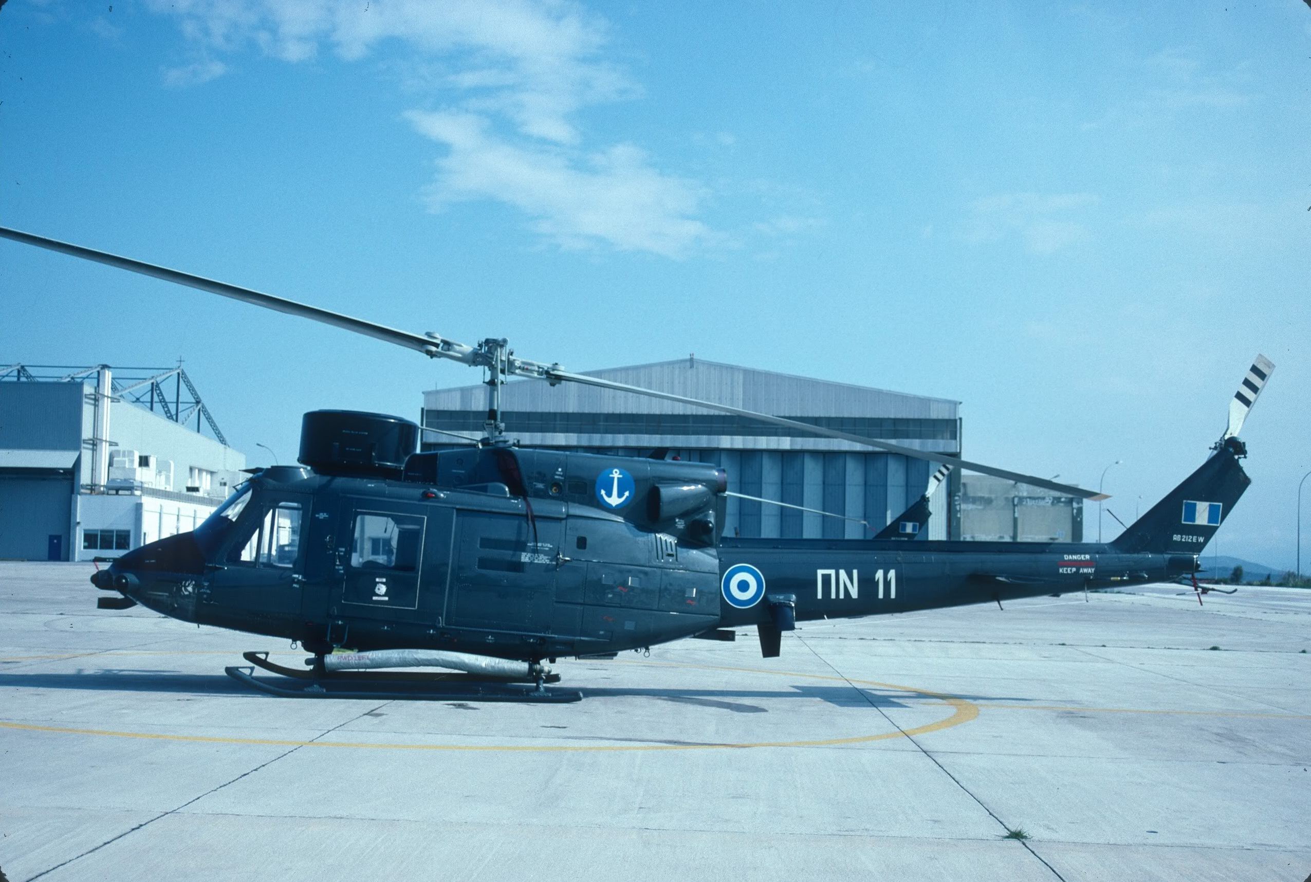 Agusta/Bell AB 212 EW de la marine grecque