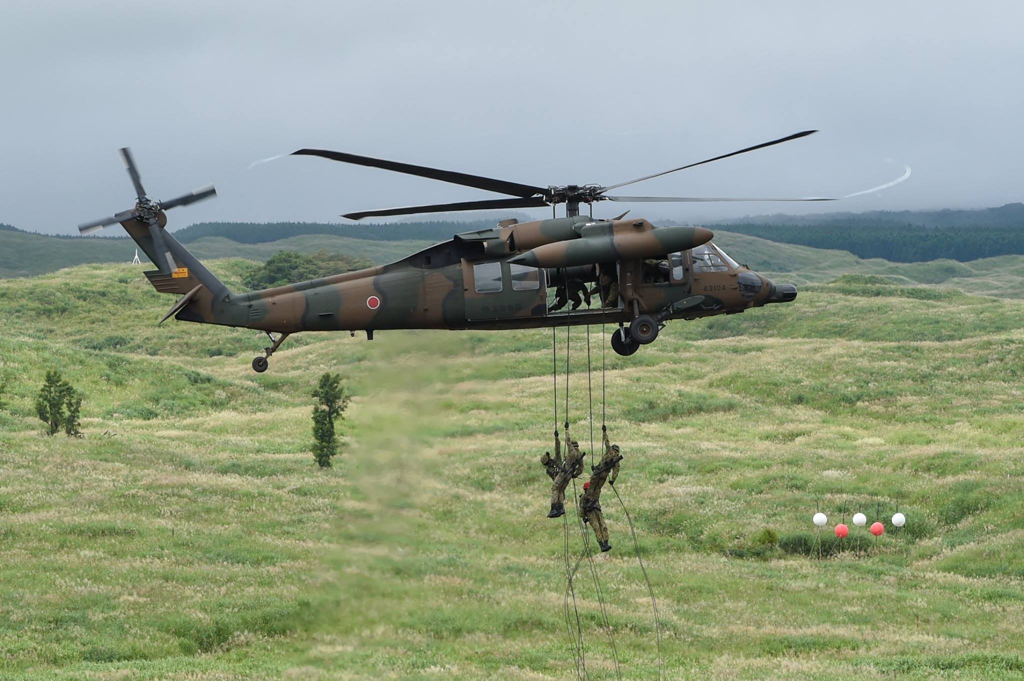 Mitsubishi UH-60JA Black Hawk de l'armée japonaise