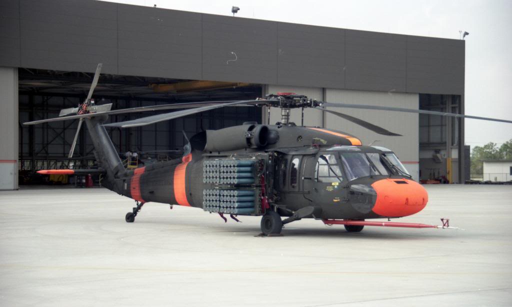 Sikorsky UH-60A modifié pour mener des essais climatiques
