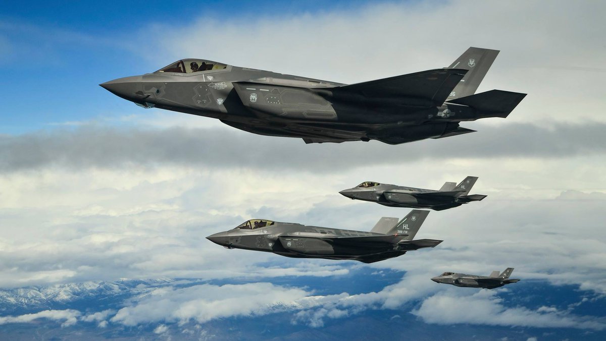 Lockheed-Martin F-35A Lightning II de l'USAF en formation