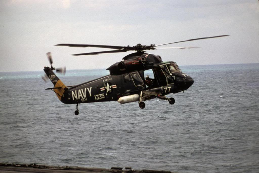 Kaman SH-2F Seasprite de l'US Navy en vol