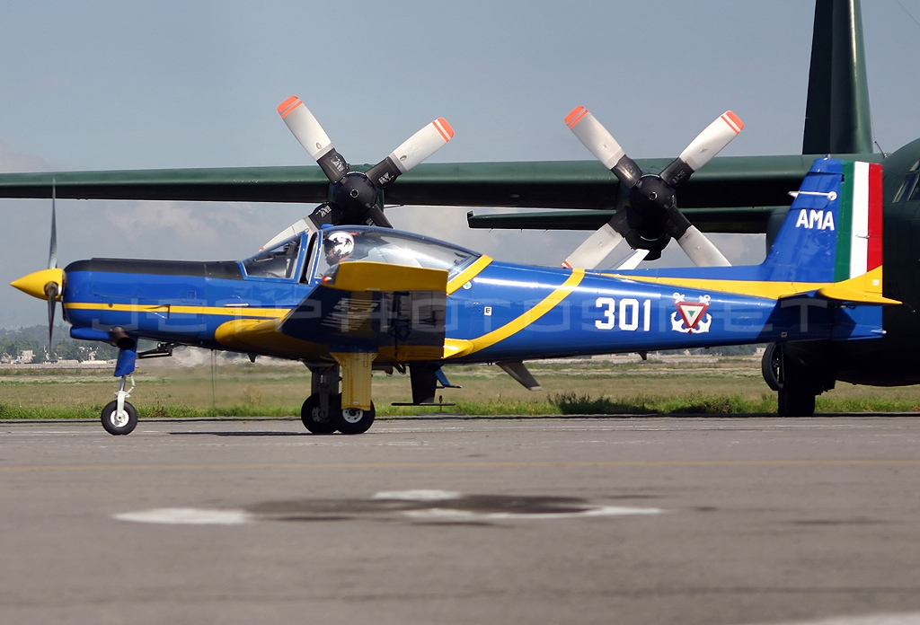 Valmet L-90TP Redigo de la marine mexicaine