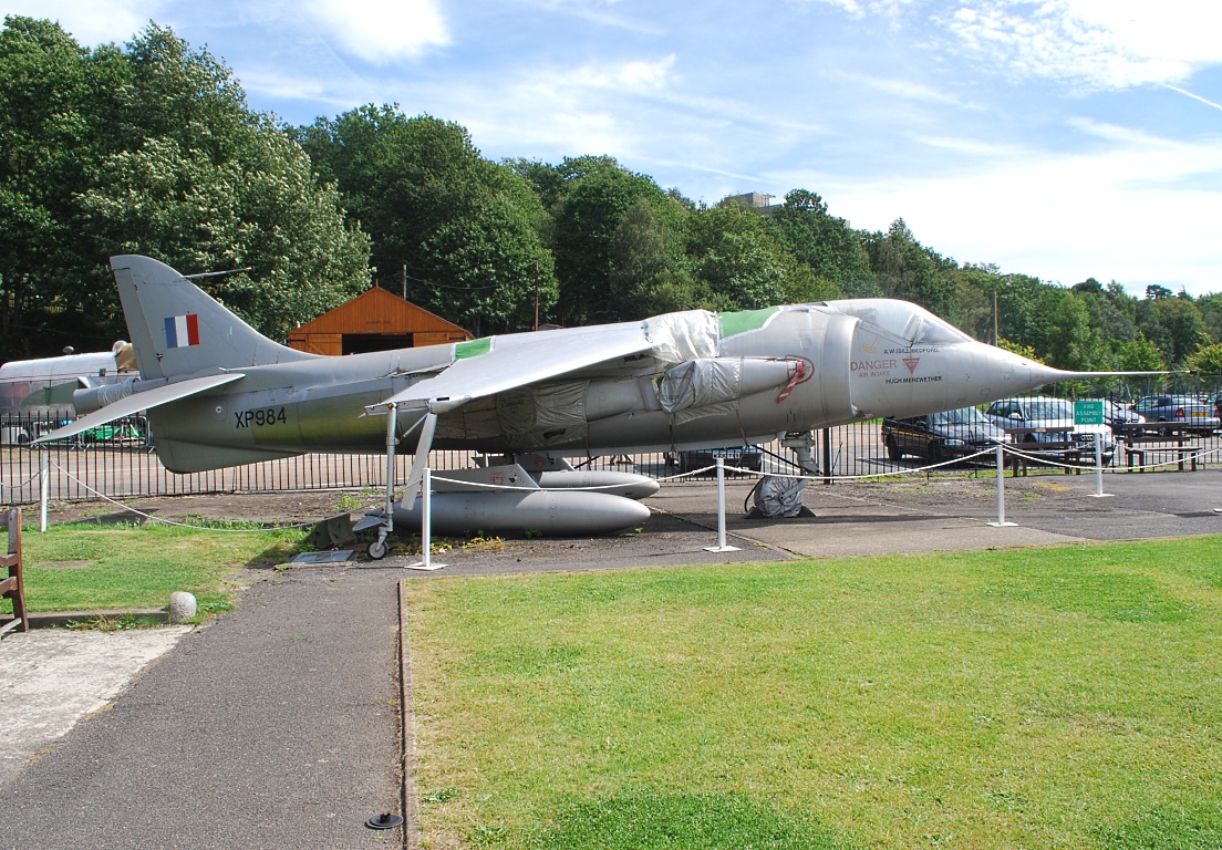 Hawker P.1127 Kestrel XP984 vu de profil