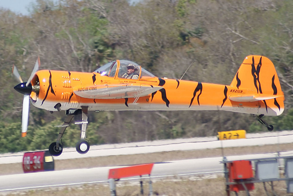 Yakovlev Yak-55M au décollage