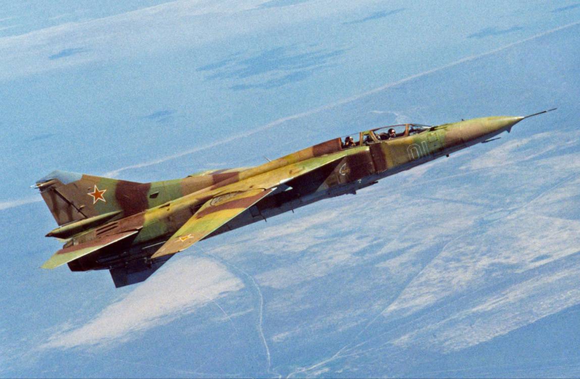 Mikoyan-Gourevitch MiG-23UB russe