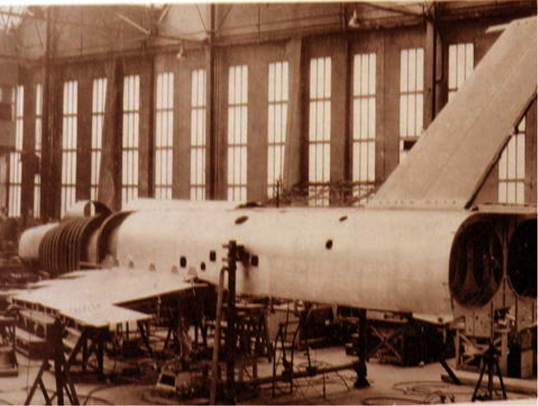 Sud-Ouest SO.4060 en cours d'assemblage 1