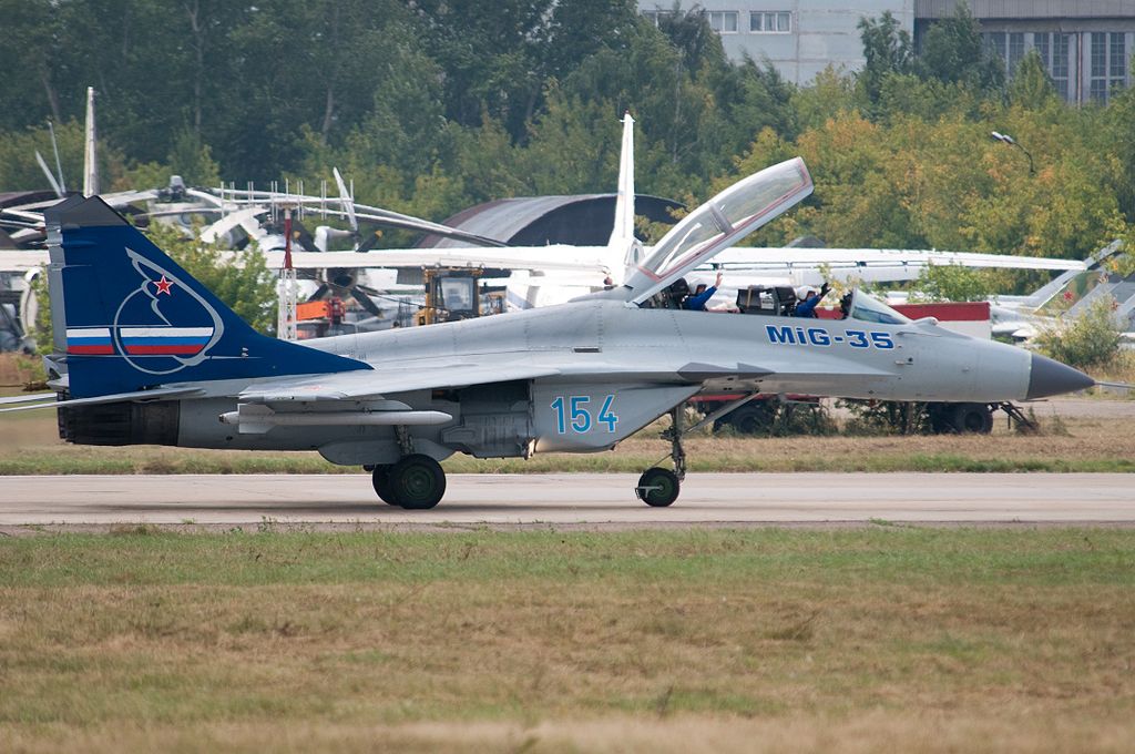 Mikoyan-Gourevitch MiG-35D au roulage