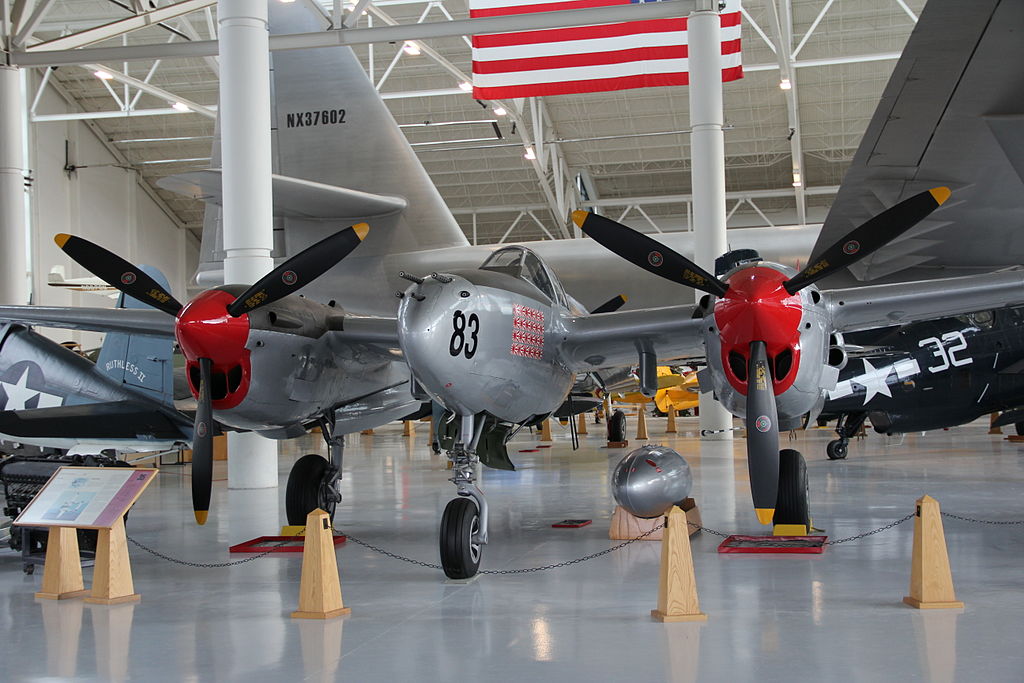 Lockheed P-38L Lightning vu de l'avant