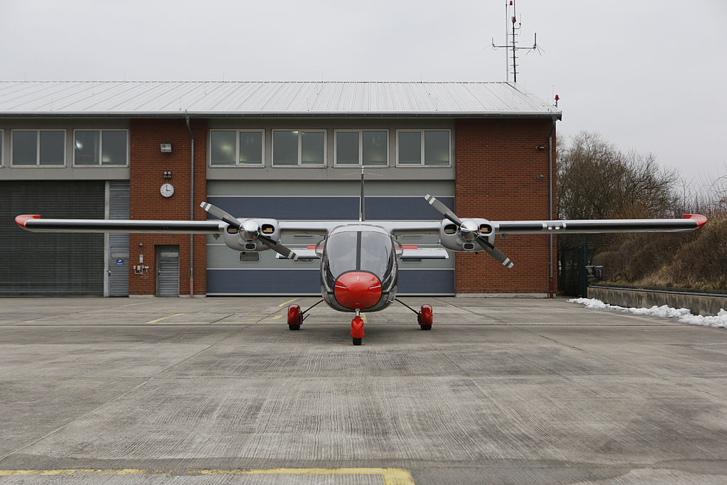 Partenavia P.68 Observer 2 vu de front