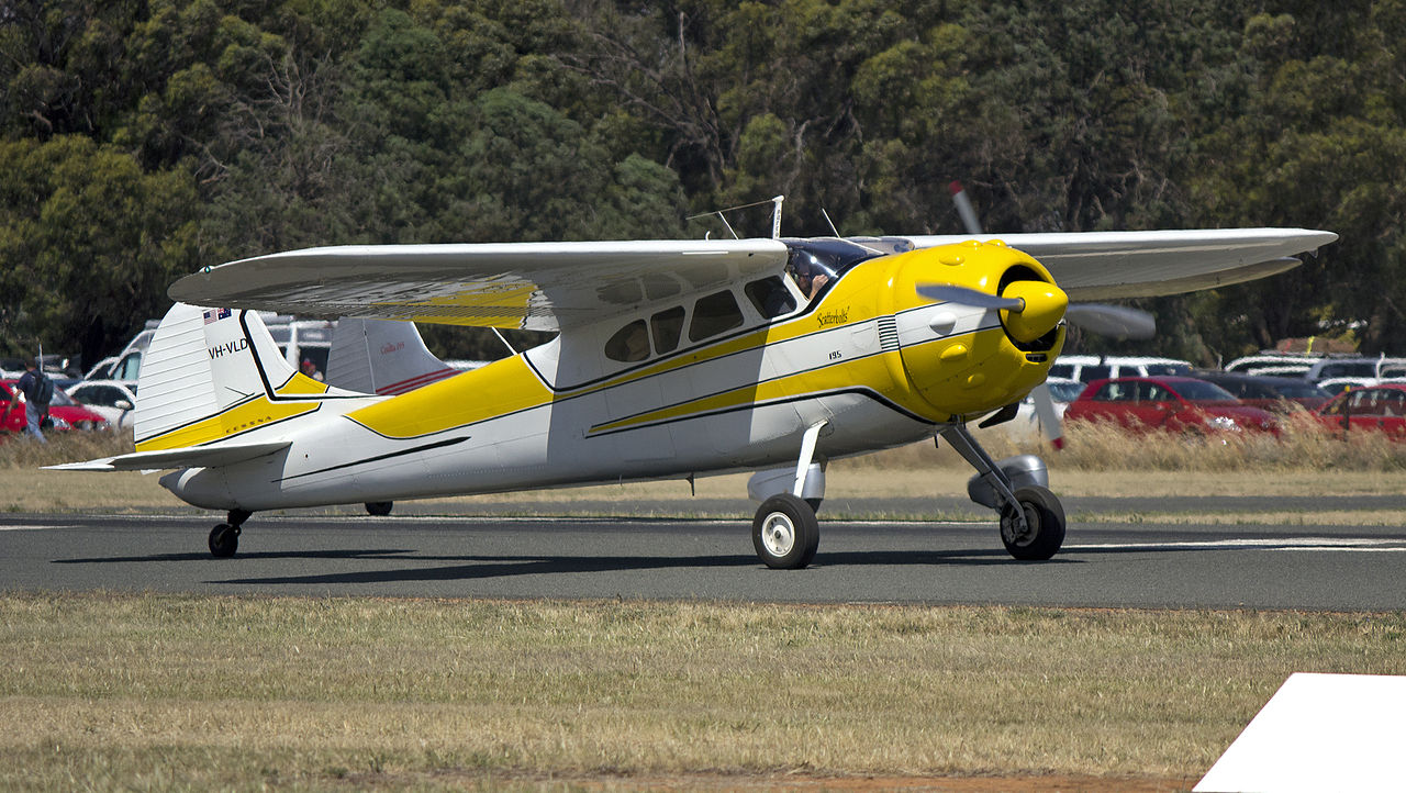 Cessna 195B au roulage