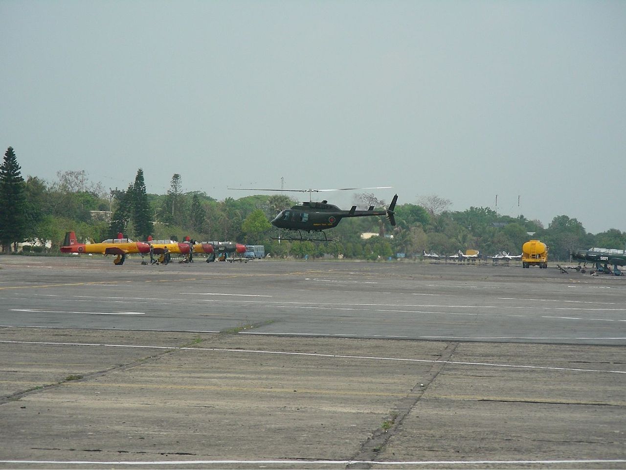 Bell 206L Long Ranger bangladais