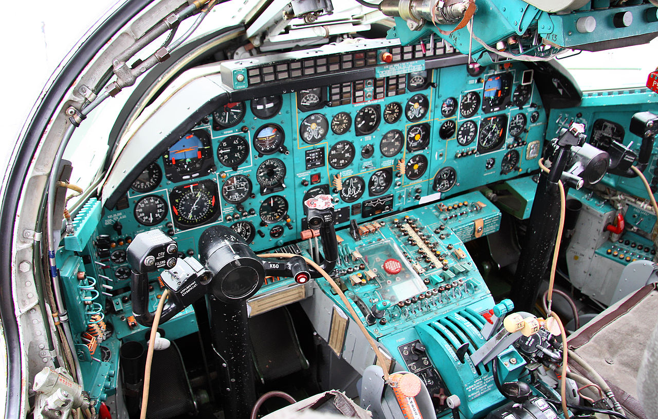 Tupolev Tu-22M3 Backfire-C - Cockpit