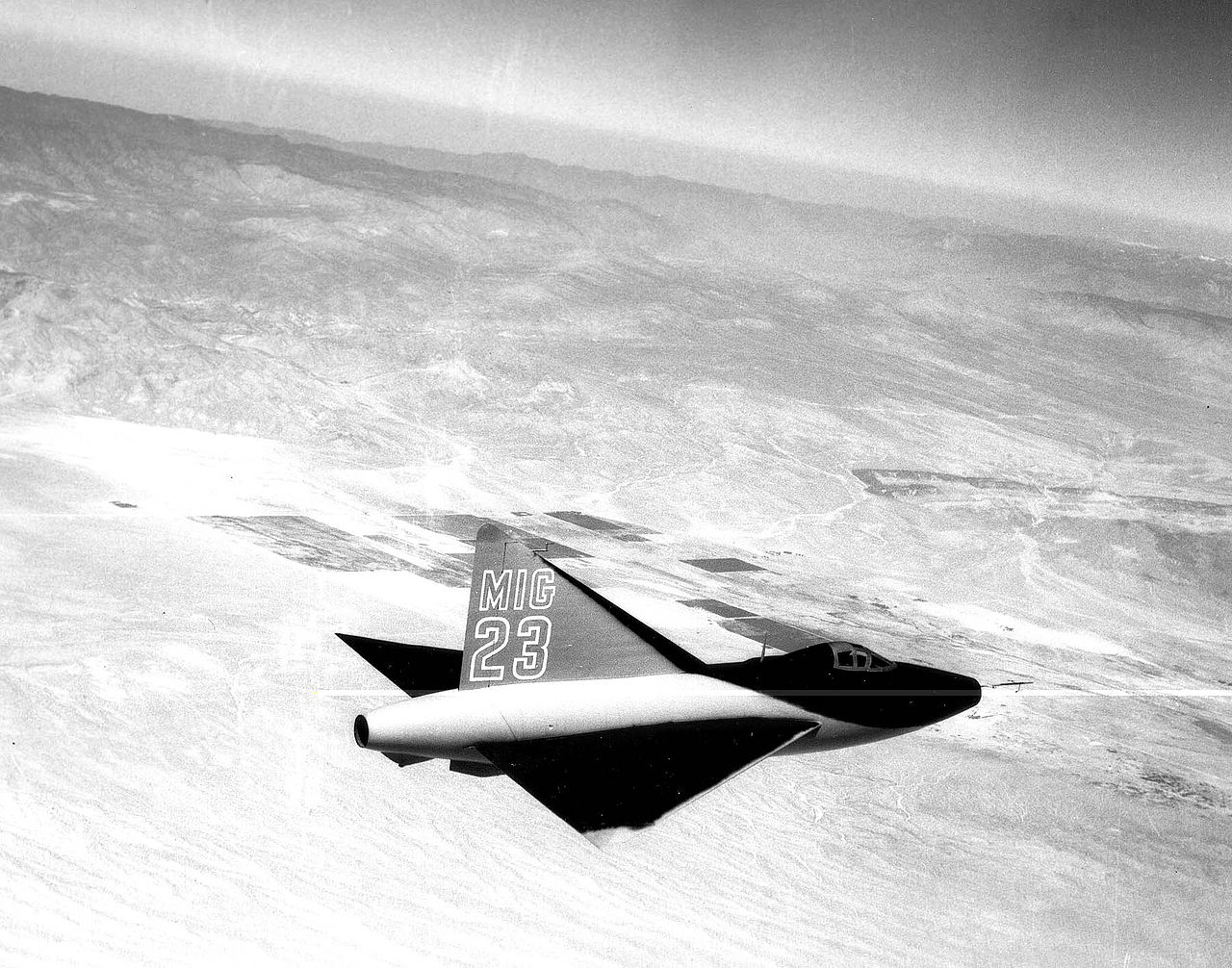 Convair XF-92A Dart en vol pour un film 2