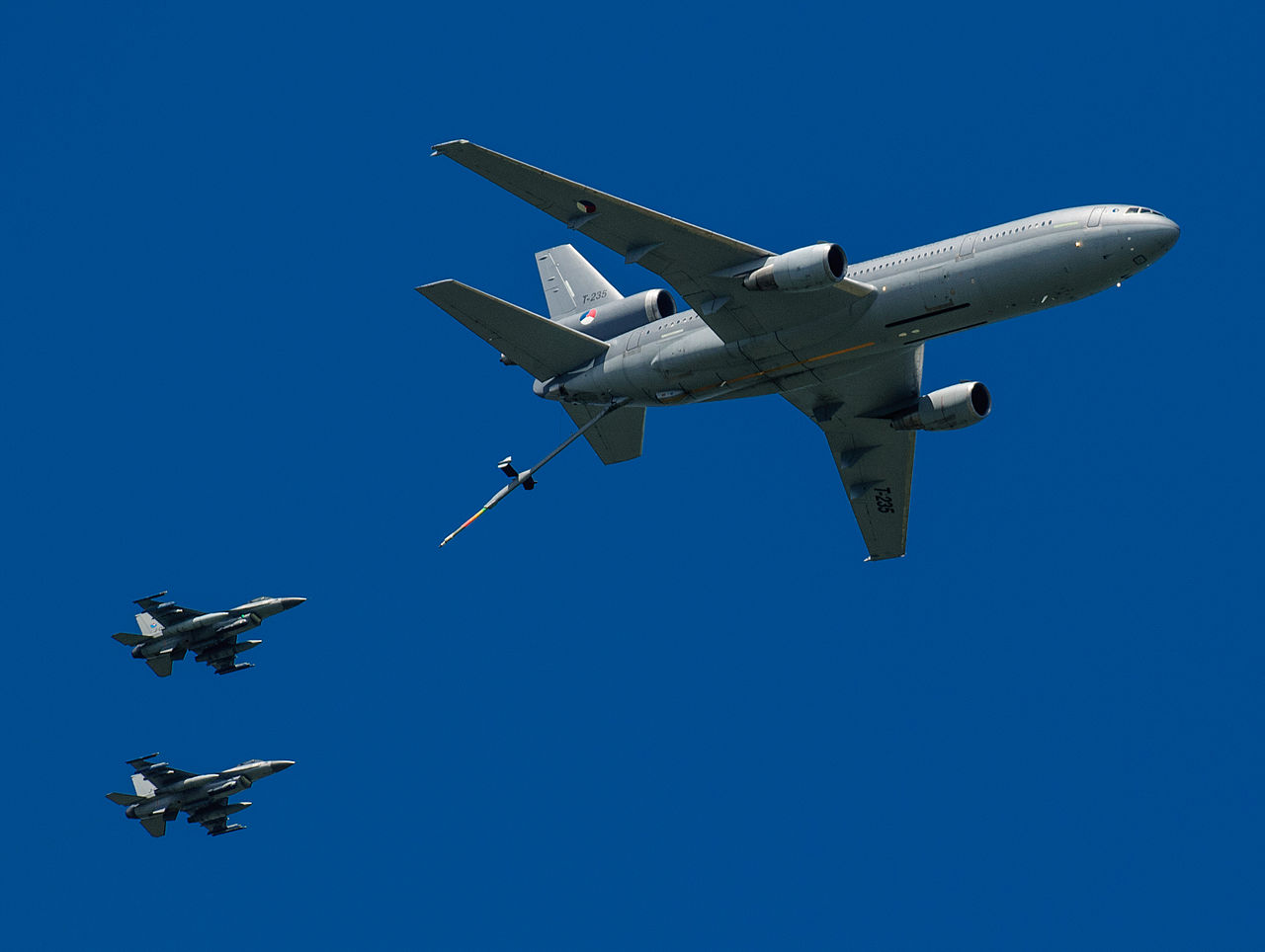 McDonnell Douglas KC-10 (KDC-10) en ravitaillement en vol