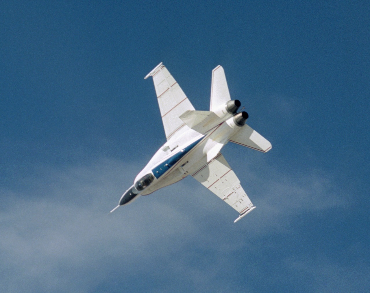 Boeing X-53 en virage