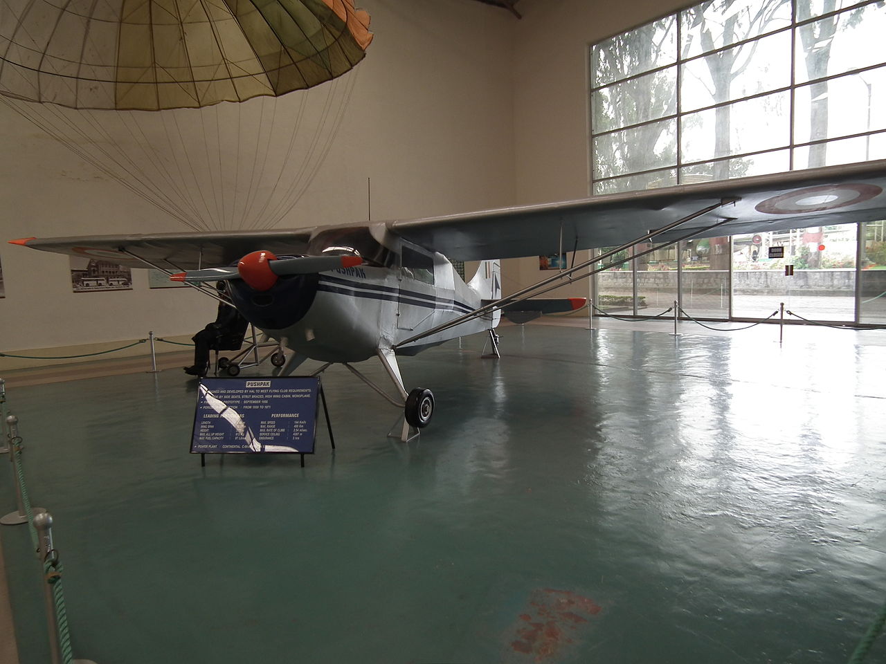 HAL HUL-26 Pushpak vu de face