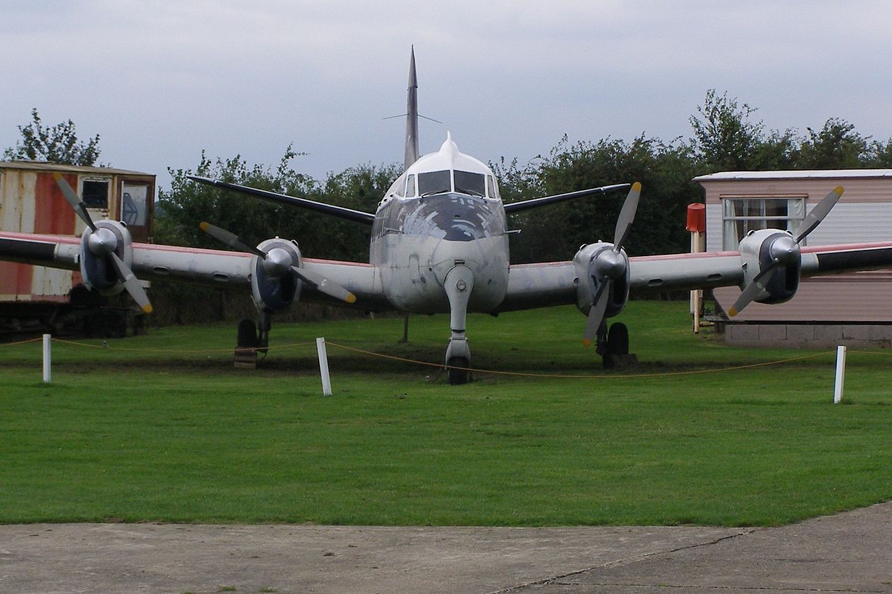 De Havilland DH-114 Heron 1B vu de front
