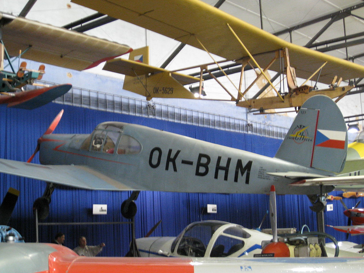 Mraz M-1C Sokol vu de l'arrière