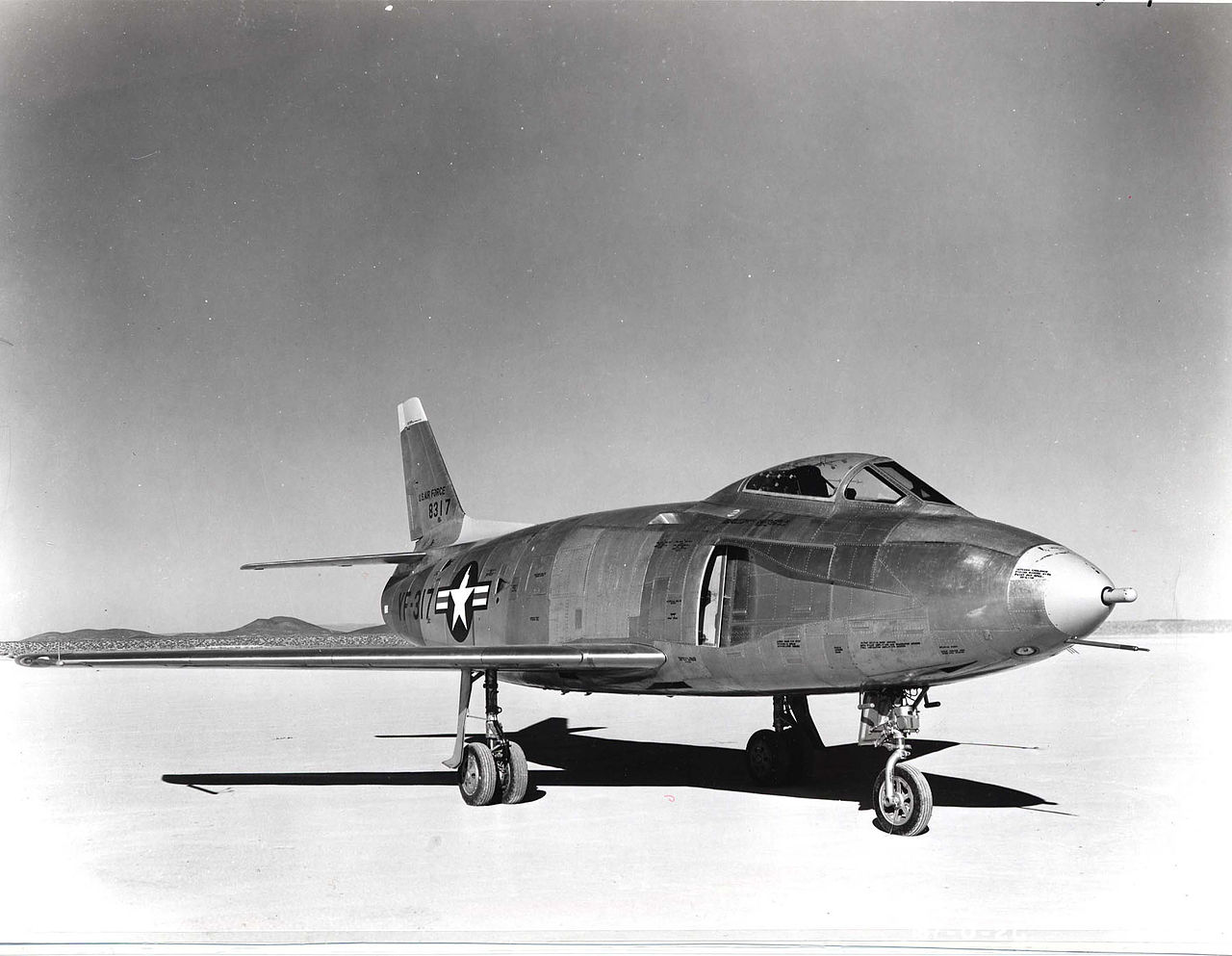 North American YF-93A au sol vu de l'avant