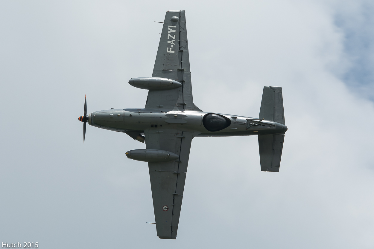 Bréguet 1050 Alizé en vol montrant son ventre, par Hutch