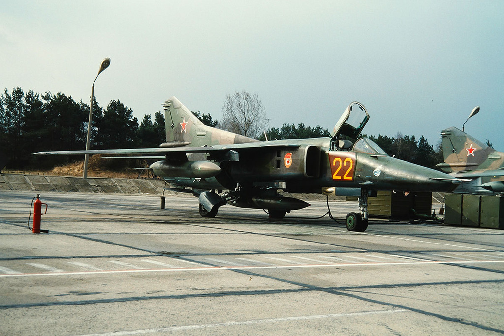 Mikoyan-Gourevitch MiG-27K soviétique du 19e GvAPIB sur la base de Mirow-Lärz (RDA)