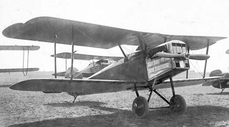 Mitsubishi 1MF1 vu de l'avant