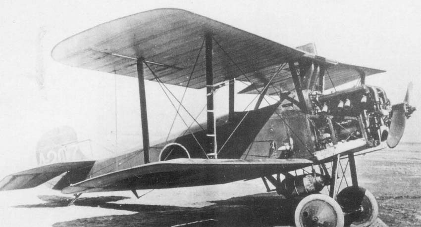 Mitsubishi 1MF4 vu de côté