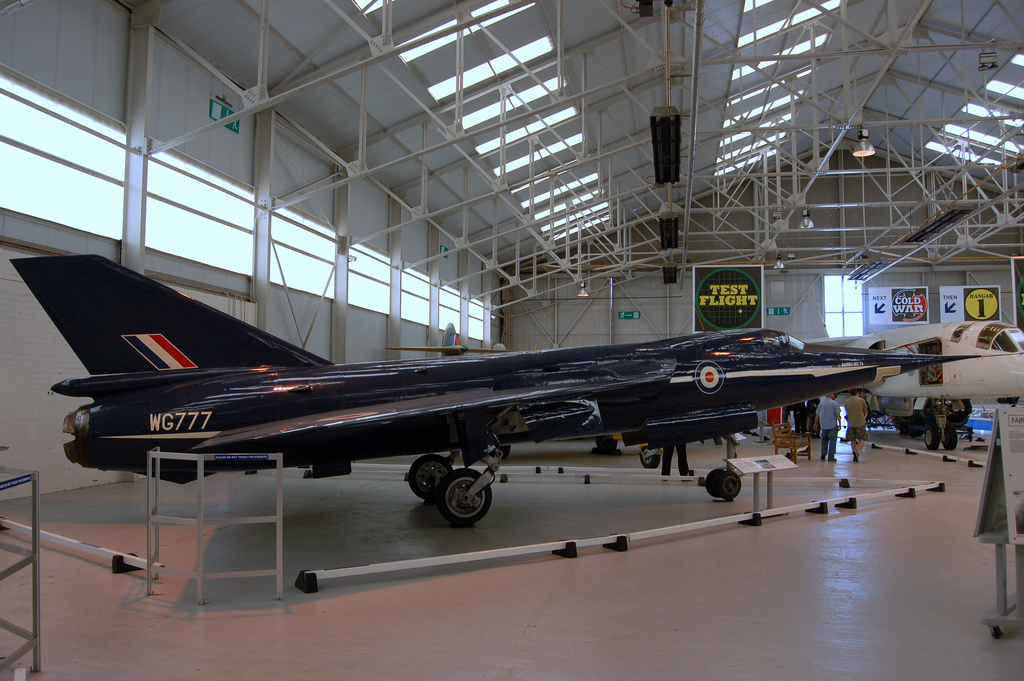 Fairey FD.2 exposé vu de profil