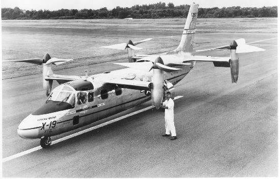 Curtiss-Wright X-19 au sol vu de l'autre côté