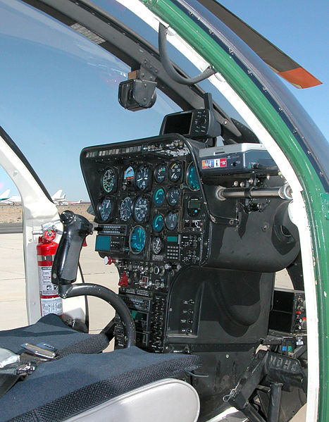 Hughes MD 500E - Cockpit