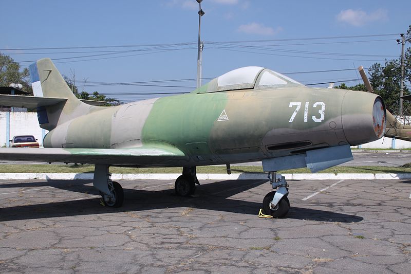 Dassault MD-450B Ouragan salvadorien exposé