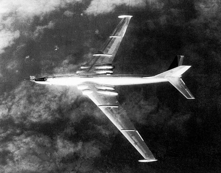 Myasishchev M-4 Bison (3M) soviétique vu de dessus