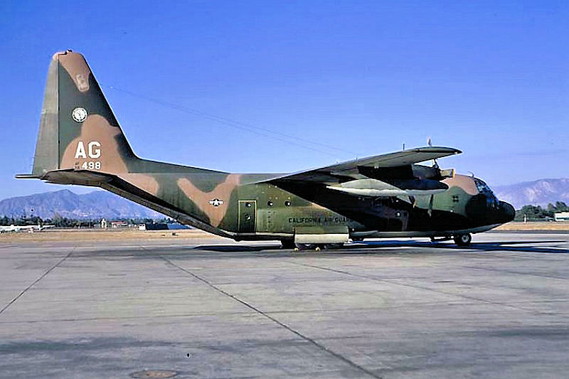 Lockheed C-130A Hercules de l'USAF camouflé