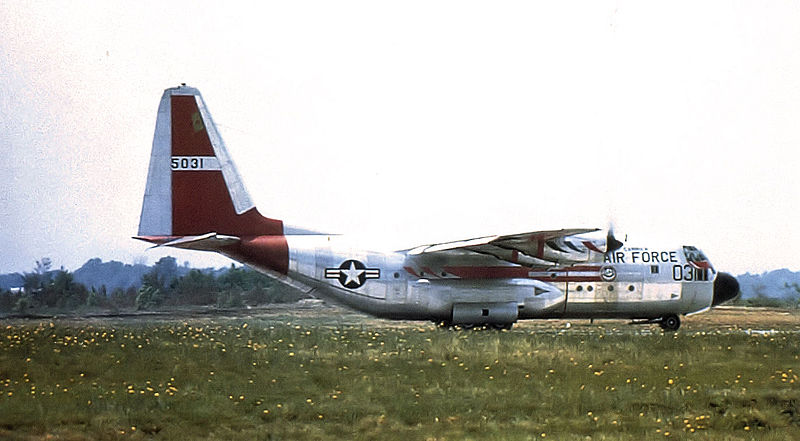 Lockheed C-130A Hercules de l'USAF livrée alu