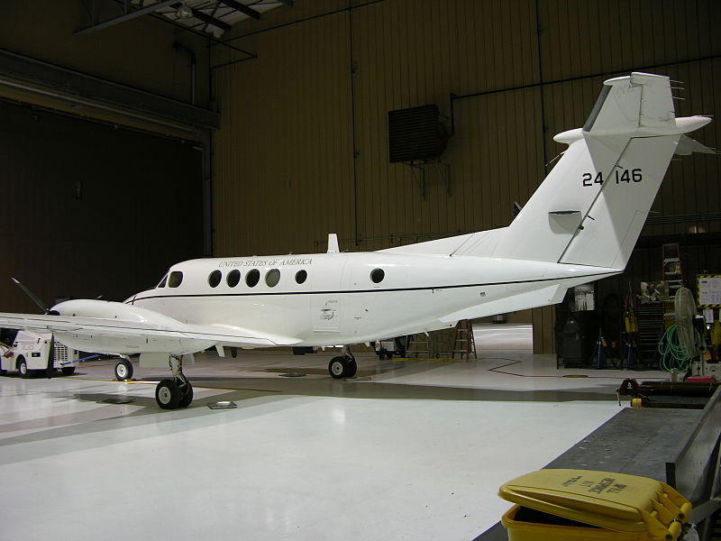 Beech C-12T Huron au sol