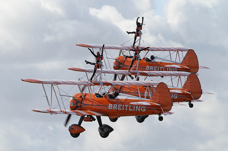 Boeing-Stearman 75 Kaydet et Breitling Wingwalkers