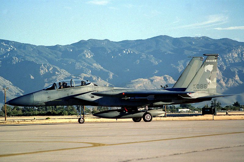 McDonnell Douglas F-15B de l'USAF au sol