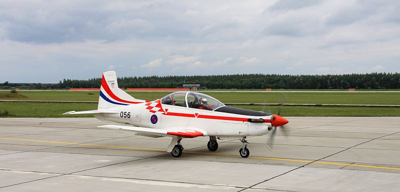 Pilatus PC-9M croate de la patrouille Krila Oluje au roulage