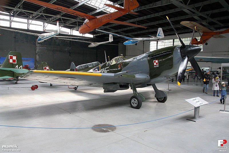 Supermarine Spitfire LF.16e polonais