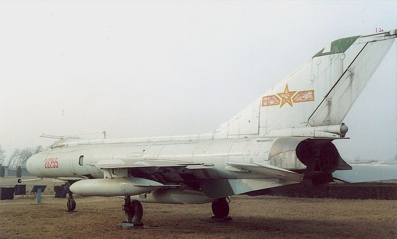 Shenyang J-8 chinois vu de derrière