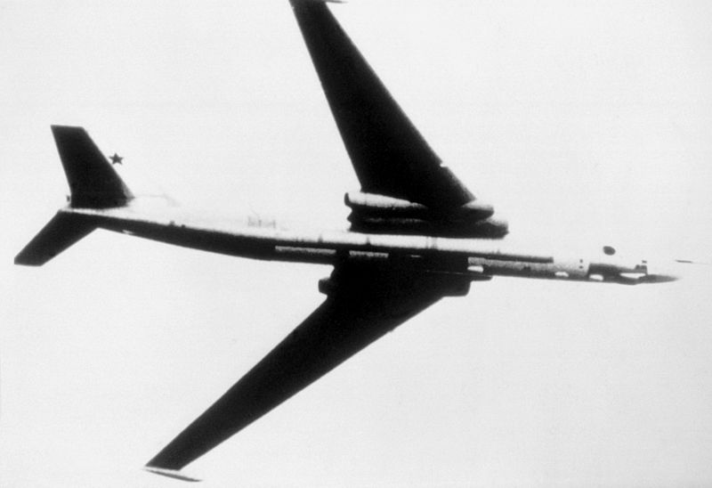 Myasishchev M-4 Bison (3M) soviétique vu de dessous