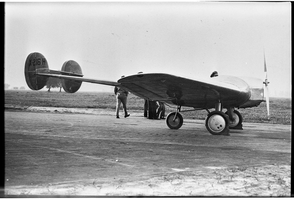 Northrop X-216H au sol vu de côté
