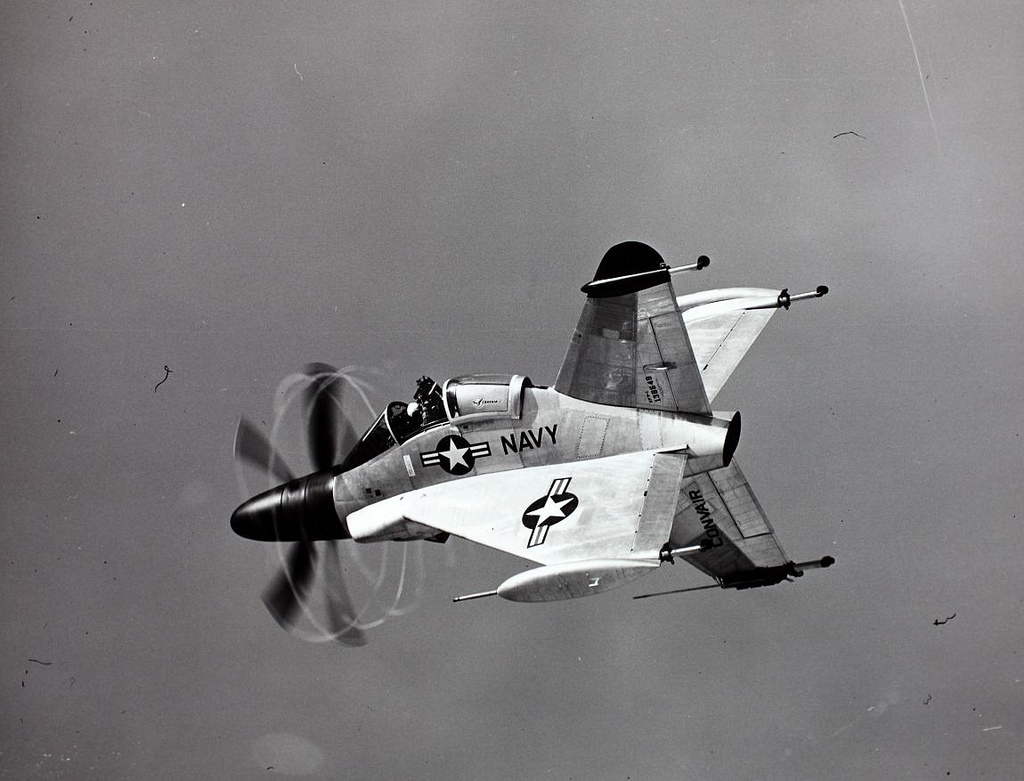 Convair XFY-1 Pogo en virage