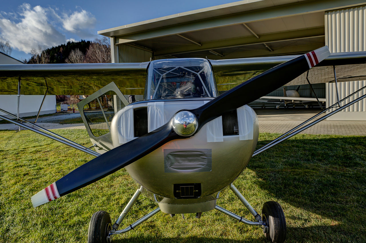Aeronca L-16A vu de front