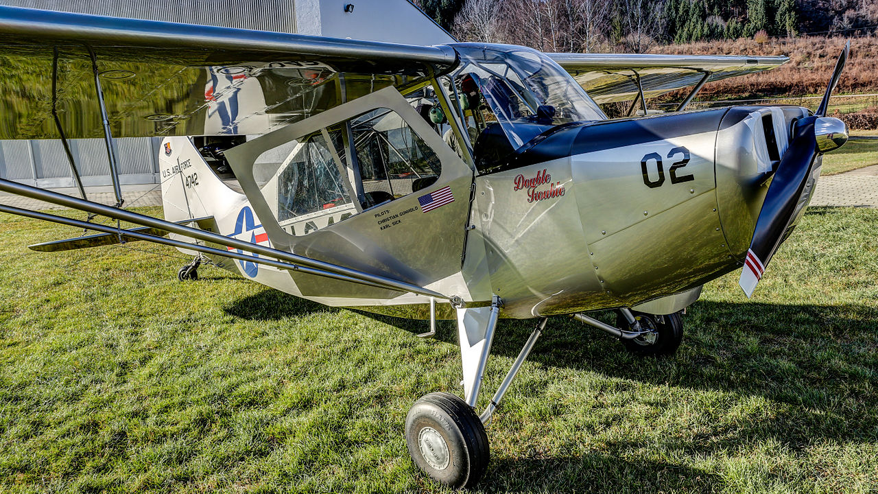 Aeronca L-16A vu de l'avant