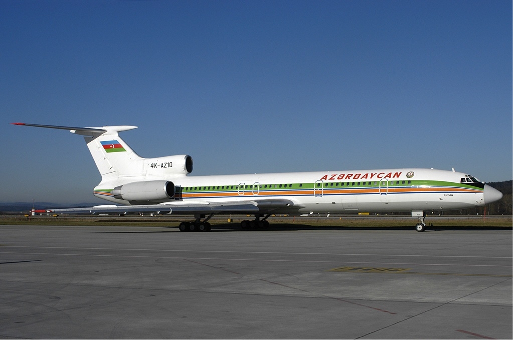 Tupolev Tu-154M azéri