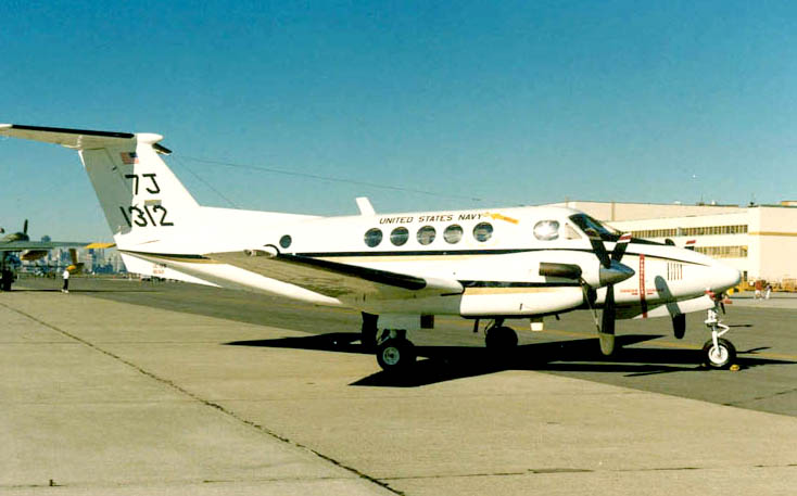 Beech UC-12A Huron de l'US Navy au sol