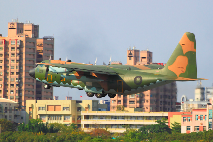 Lockheed C-130H Hercules taïwanais en vol