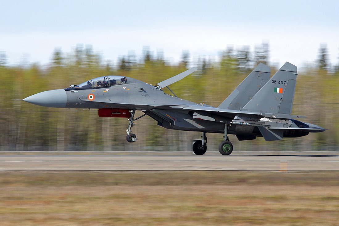 Sukhoï Su-30MKI indien à l'atterrissage