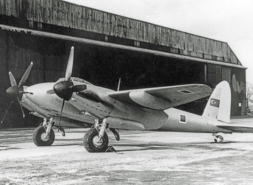 De Havilland DH-98 Mosquito FB.6 turc